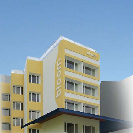 Bloom Hotel - Juhu Bombaj Zewnętrze zdjęcie