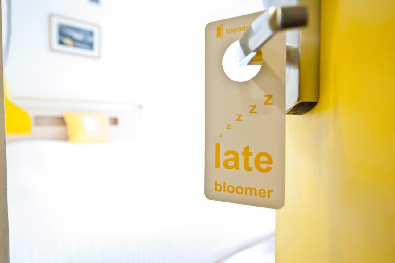 Bloom Hotel - Juhu Bombaj Zewnętrze zdjęcie