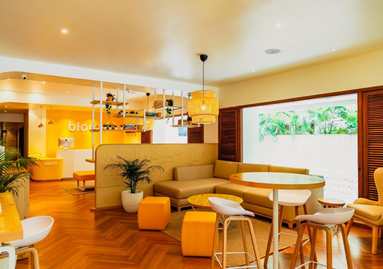 Bloom Hotel - Juhu Bombaj Zewnętrze zdjęcie