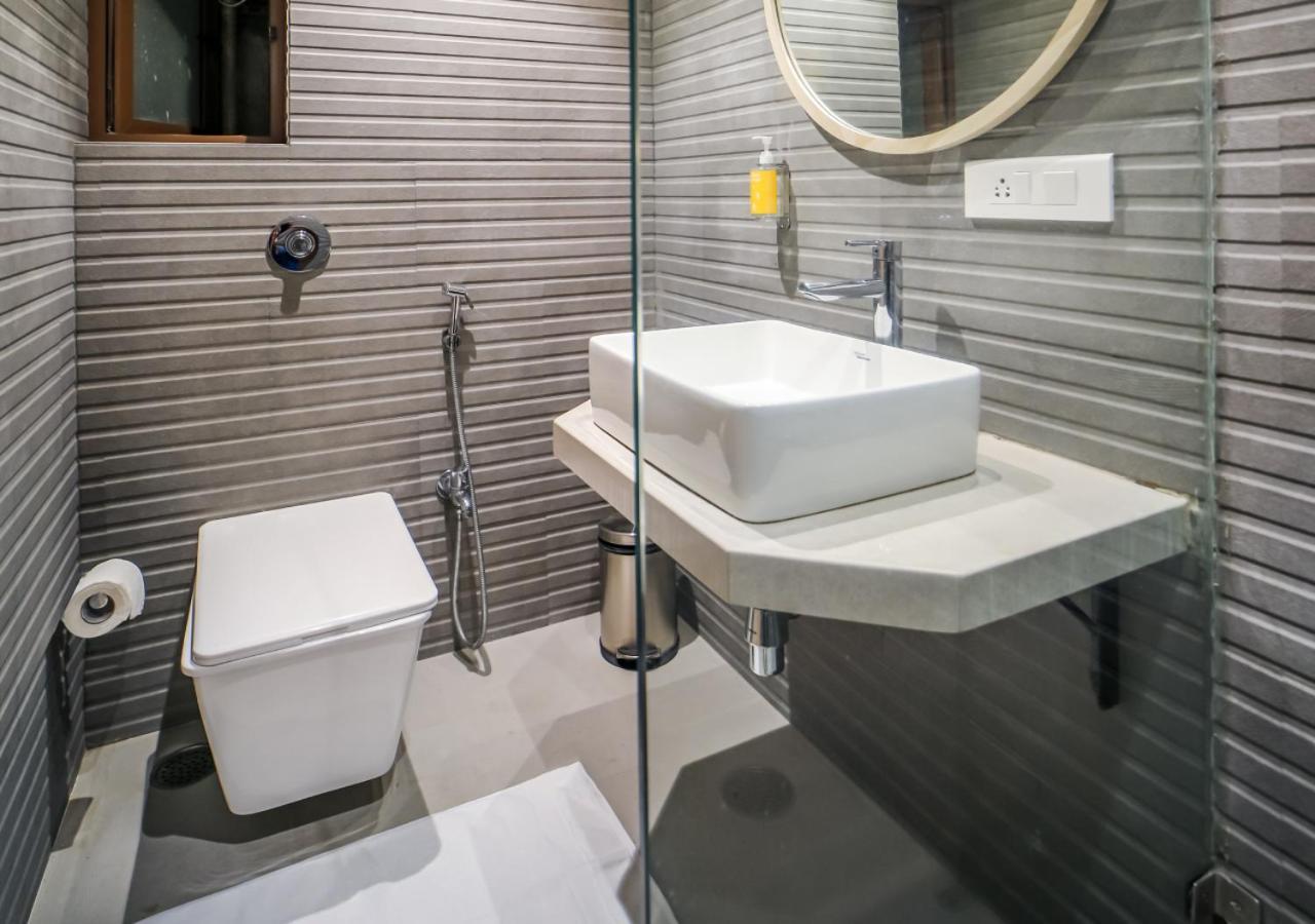 Bloom Hotel - Juhu Bombaj Zewnętrze zdjęcie