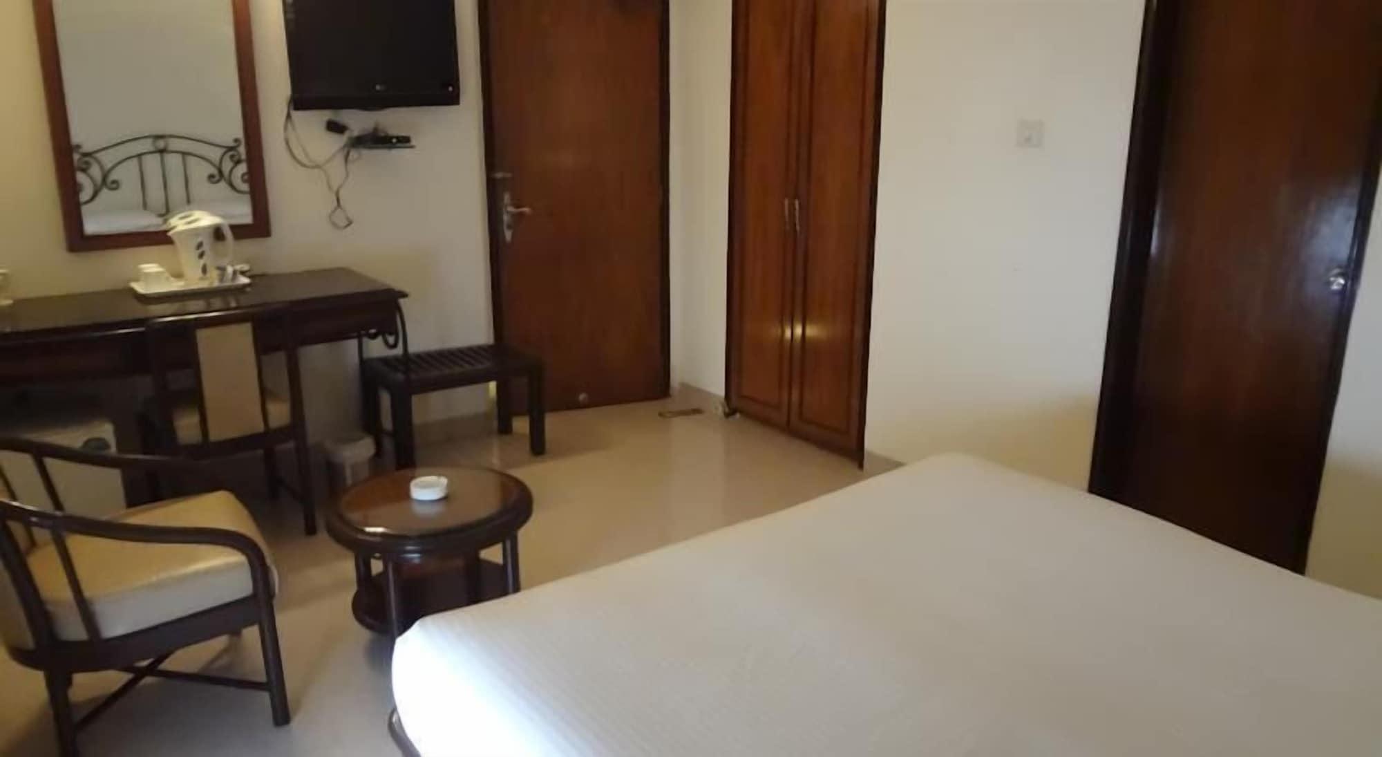 Bloom Hotel - Juhu Bombaj Zewnętrze zdjęcie