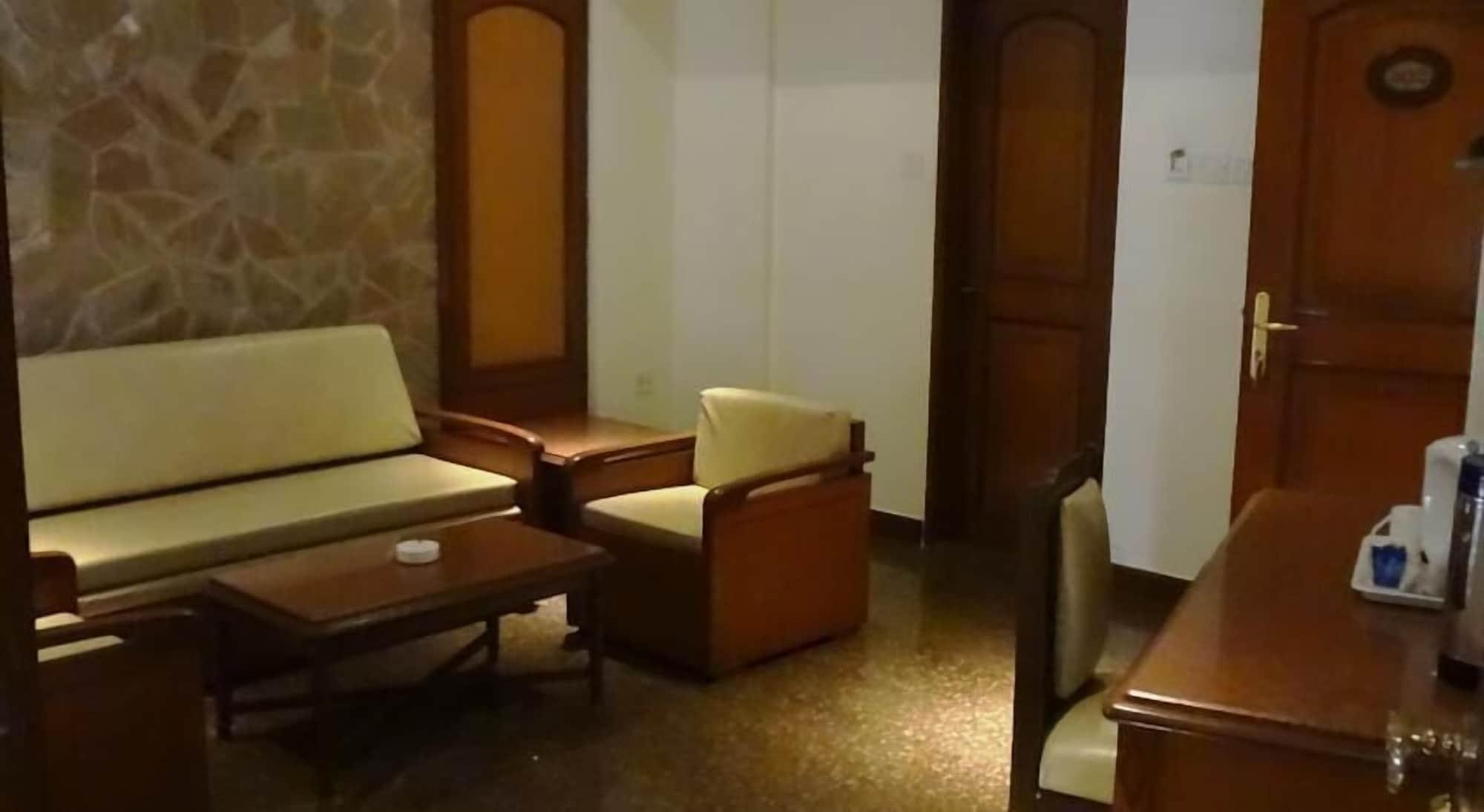 Bloom Hotel - Juhu Bombaj Zewnętrze zdjęcie