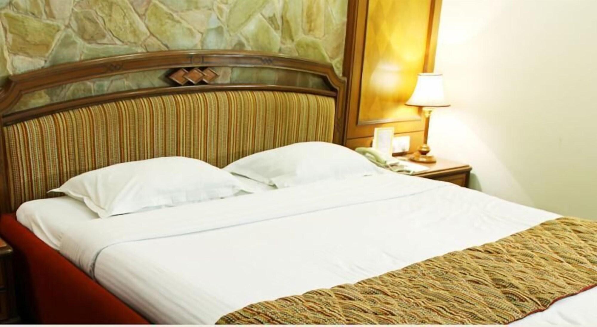 Bloom Hotel - Juhu Bombaj Zewnętrze zdjęcie