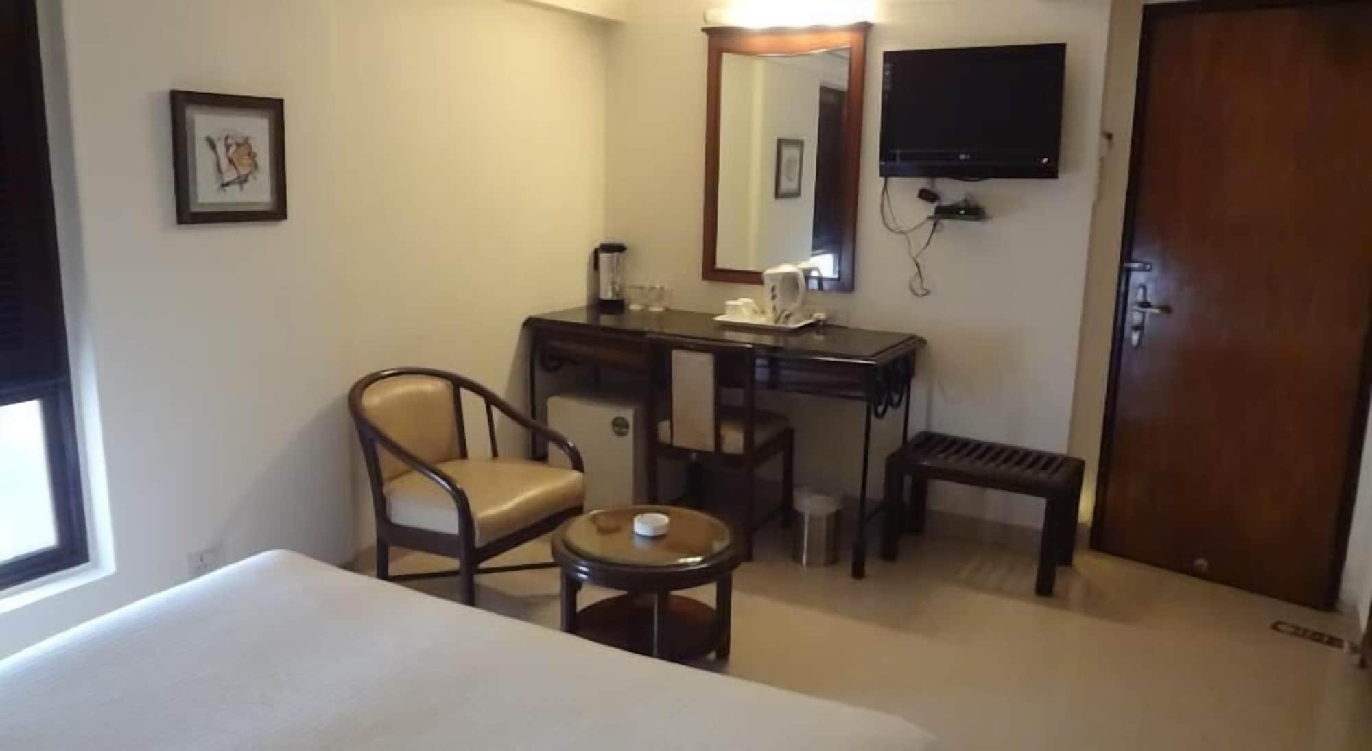 Bloom Hotel - Juhu Bombaj Zewnętrze zdjęcie