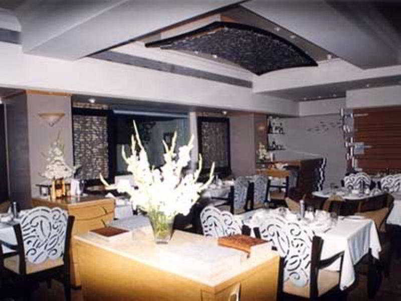 Bloom Hotel - Juhu Bombaj Zewnętrze zdjęcie